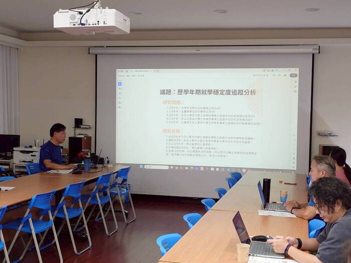 辜輝趂副教授說明「就學穩定度」議題之研究目的圖片