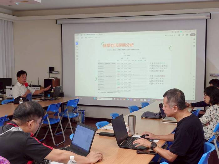 辜輝趂副教授簡述生源學校存活分析結果圖片